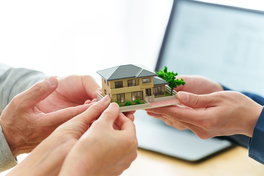 親の家を相続したけどどうすればいい?不動産の対処法を解説